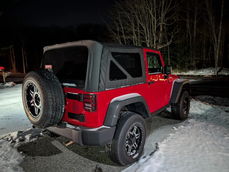 2018 Jeep JL Wrangler - Image 2 of 18