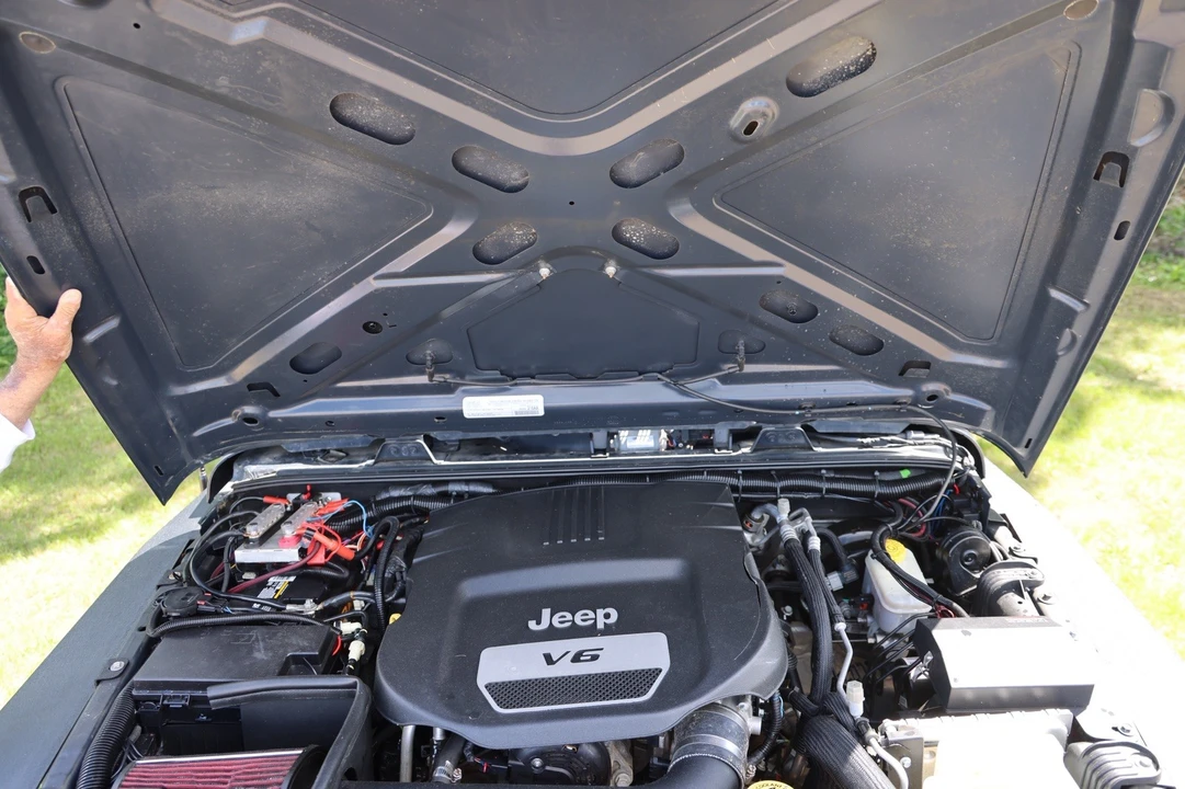 2018 Jeep Wrangler - Image 3 of 20