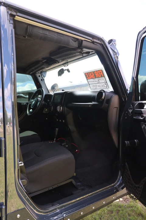2018 Jeep Wrangler - Image 11 of 20