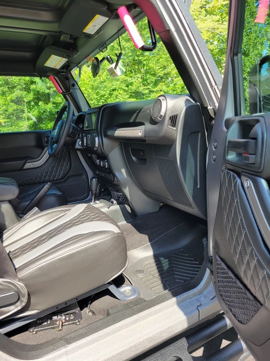 2018 Jeep Wrangler - Image 3 of 21
