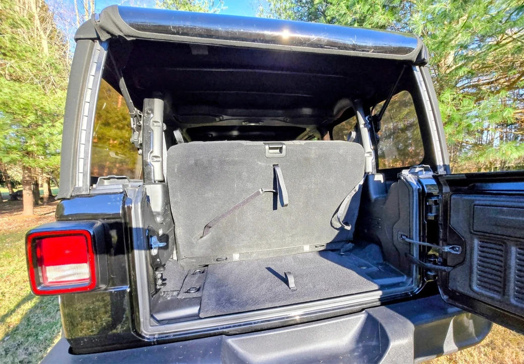 2018 Jeep JL Wrangler - Image 16 of 21