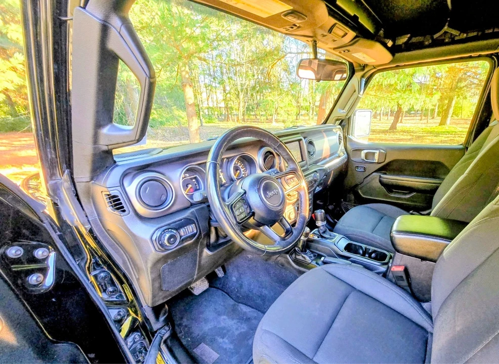 2018 Jeep JL Wrangler - Image 19 of 21