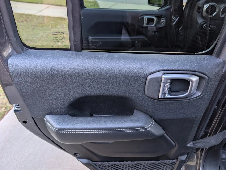 2018 Jeep JL Wrangler - Image 20 of 21