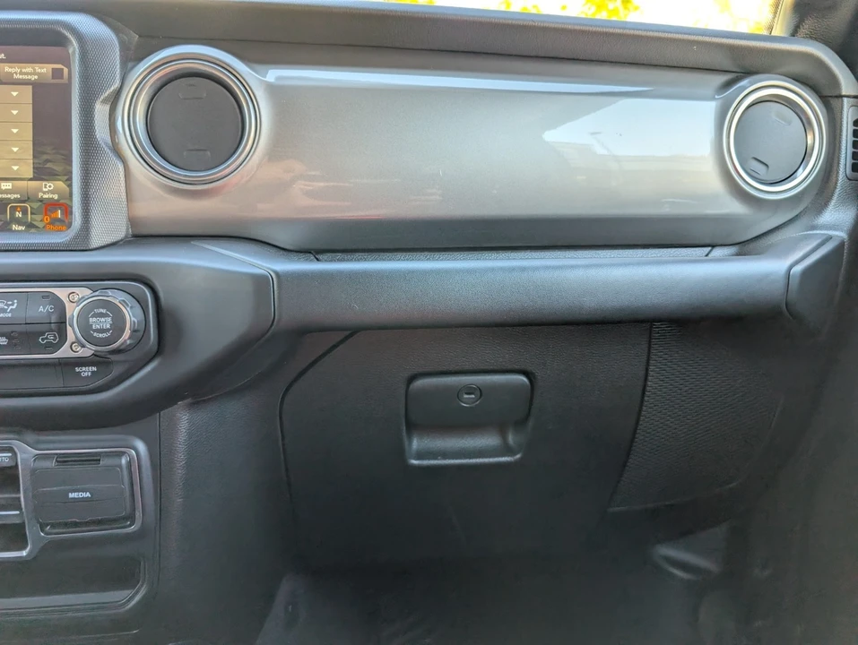 2018 Jeep JL Wrangler - Image 10 of 21