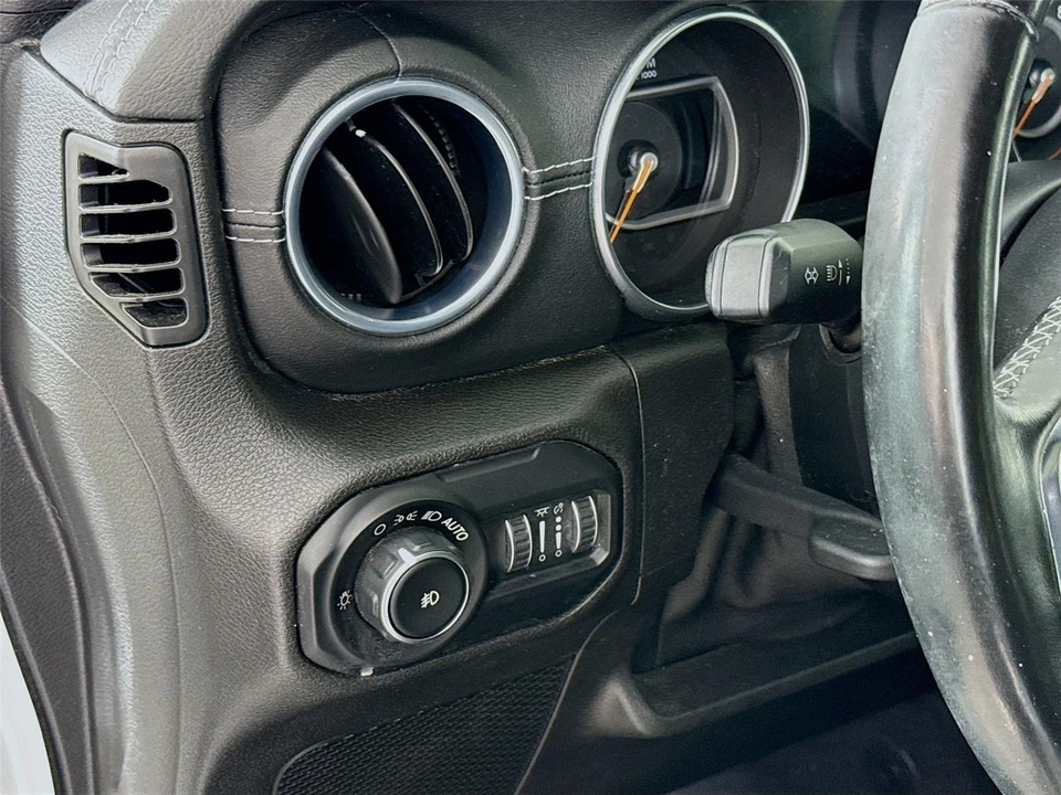 2018 Jeep JL Wrangler - Image 10 of 21
