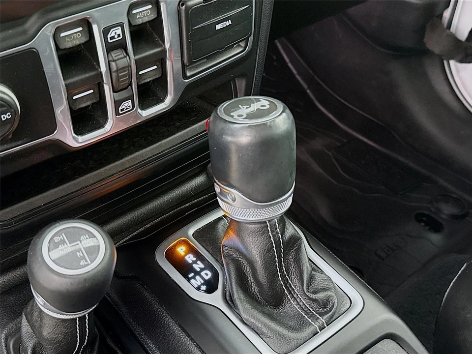 2018 Jeep JL Wrangler - Image 16 of 21