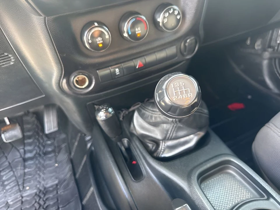 2018 Jeep JK Wrangler - Image 14 of 31