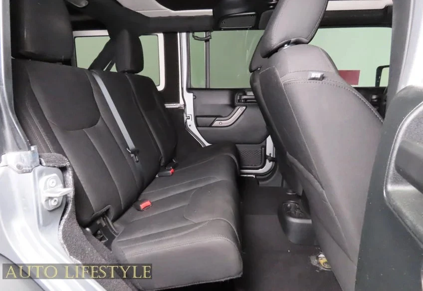 2018 Jeep JK Wrangler - Image 24 of 31