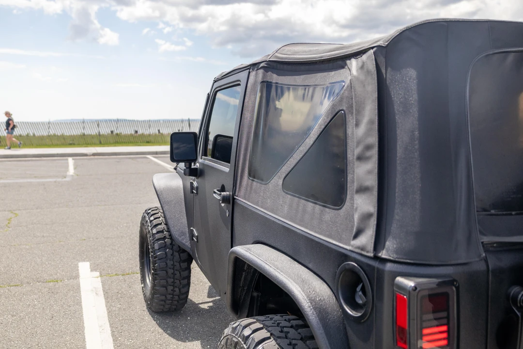 2018 Jeep Wrangler - Image 15 of 31