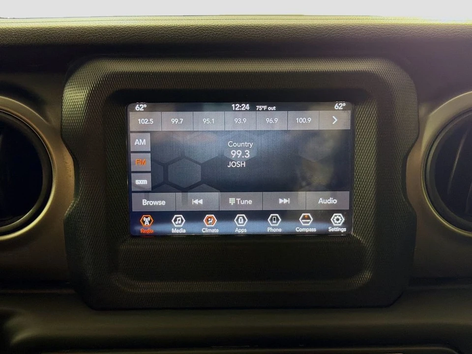 2018 Jeep JK Wrangler - Image 16 of 31