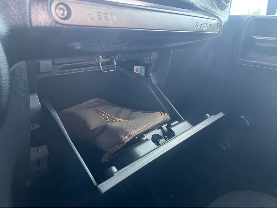 2018 Jeep JK Wrangler - Image 14 of 17