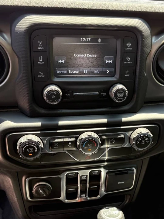 2018 Jeep JK Wrangler - Image 14 of 24