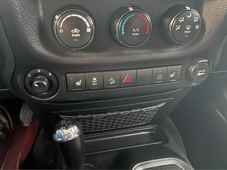 2018 Jeep JL Wrangler - Image 15 of 18