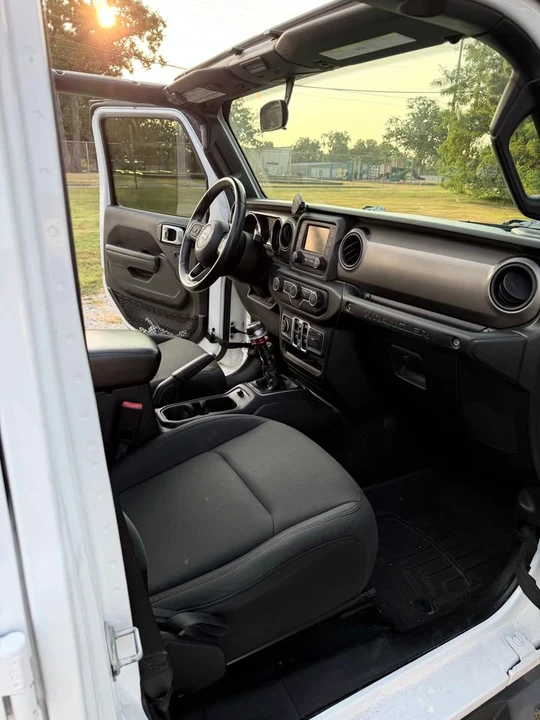 2018 Jeep JK Wrangler - Image 2 of 6