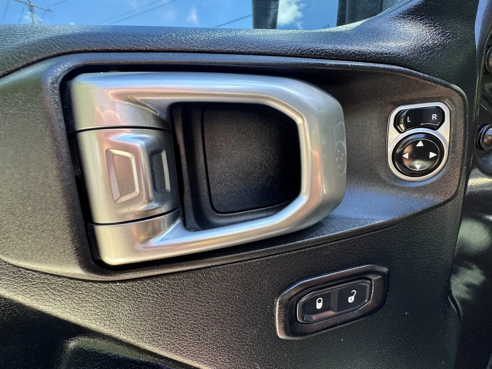 2018 Jeep Wrangler - Image 16 of 31