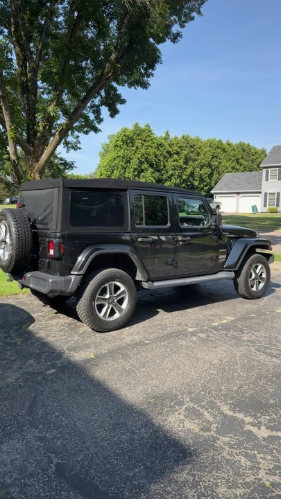 2018 Jeep JL Wrangler - Image 2 of 8