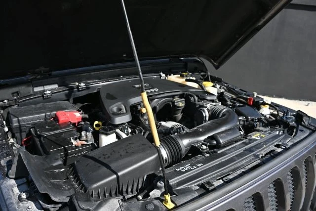 2018 Jeep JL Wrangler - Image 19 of 20