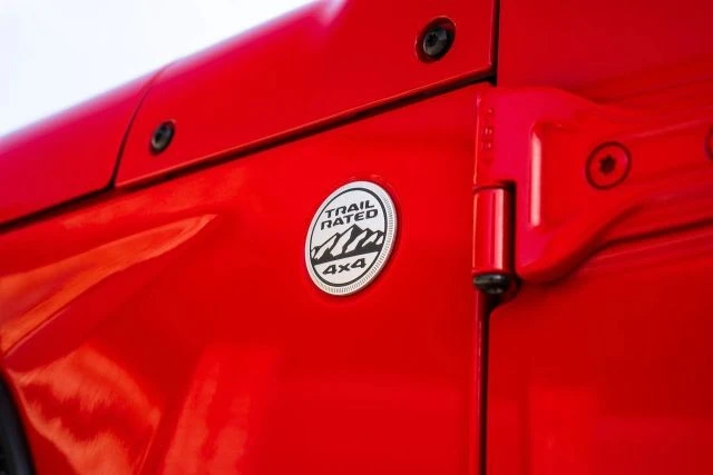 2018 Jeep JL Wrangler - Image 16 of 31