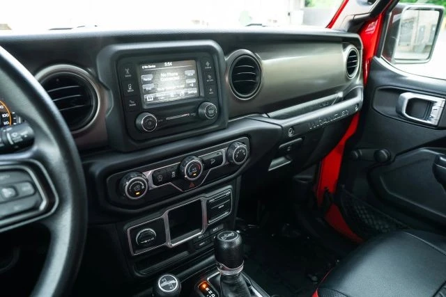 2018 Jeep JL Wrangler - Image 29 of 31
