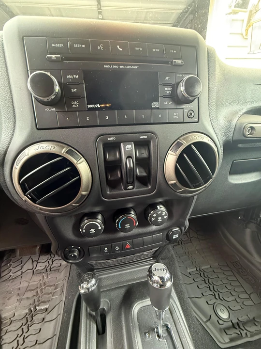 2018 Jeep JK Wrangler - Image 29 of 31