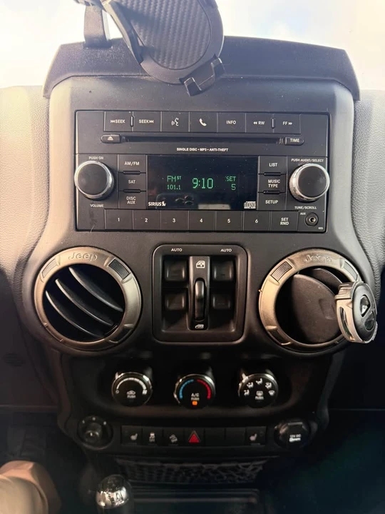 2018 Jeep JK Wrangler - Image 11 of 12