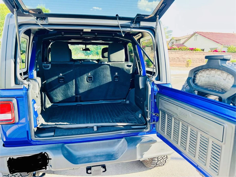2018 Jeep JL Wrangler - Image 8 of 24