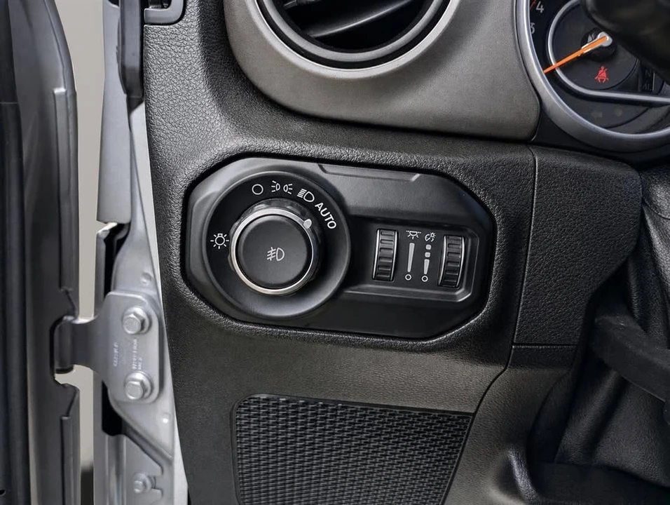 2018 Jeep JK Wrangler - Image 8 of 17