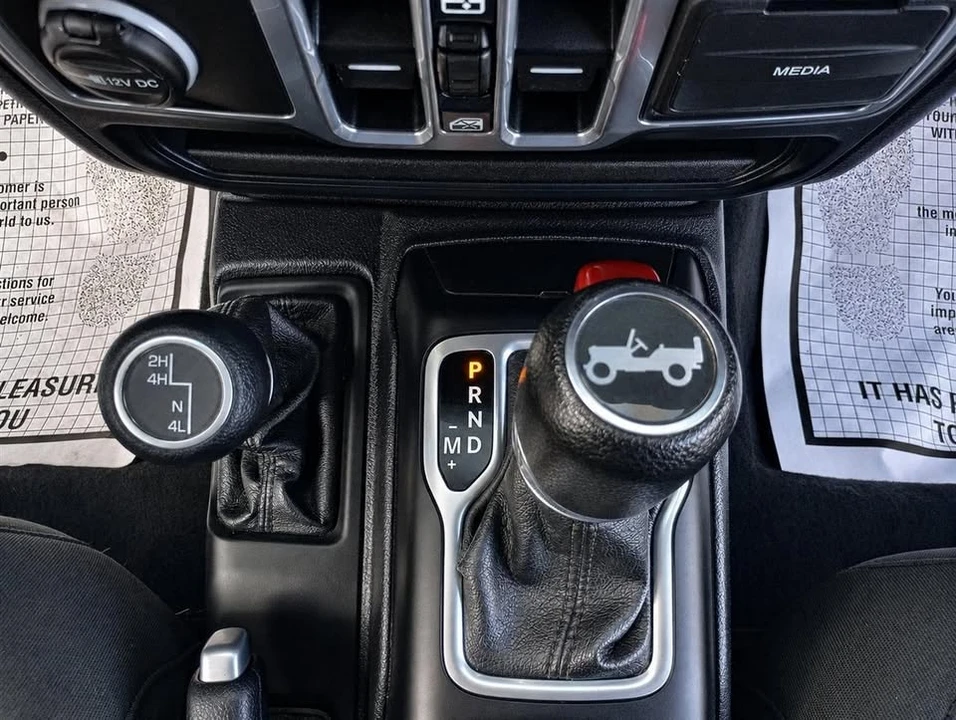 2018 Jeep JK Wrangler - Image 13 of 17