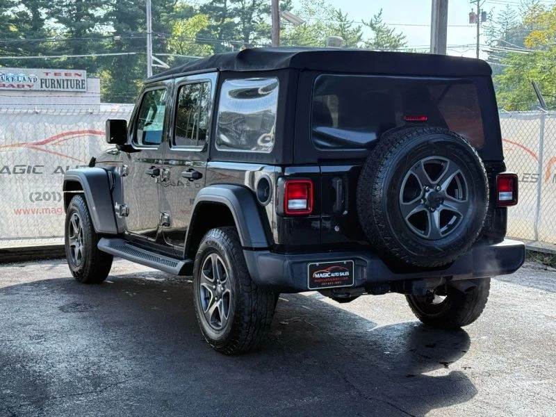 2018 Jeep JL Wrangler - Image 11 of 12