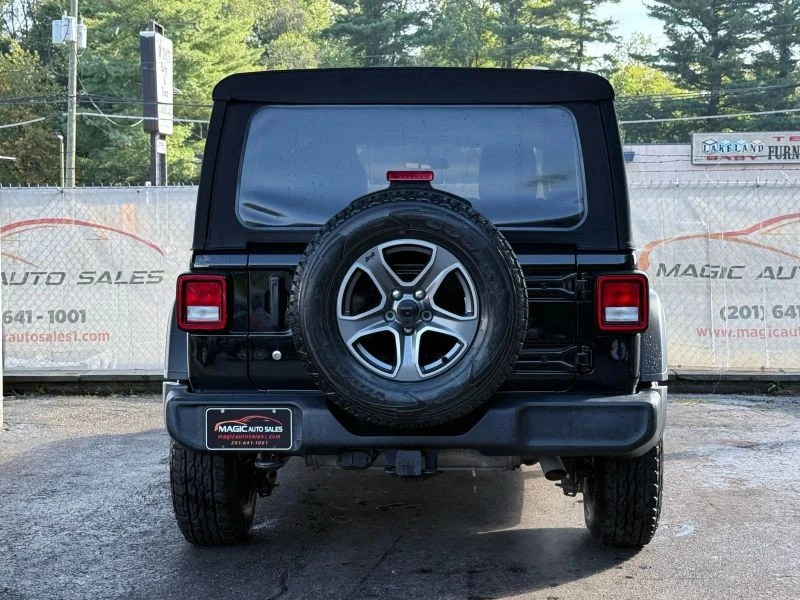 2018 Jeep JL Wrangler - Image 10 of 12