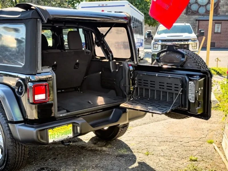 2018 Jeep JL Wrangler - Image 10 of 12