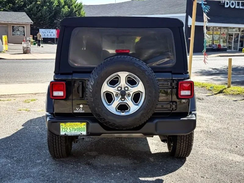 2018 Jeep JL Wrangler - Image 6 of 12