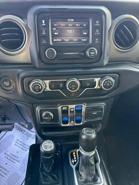 2018 Jeep JL Wrangler - Image 11 of 12