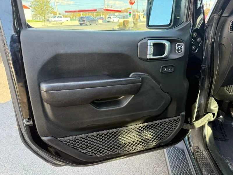 2018 Jeep JL Wrangler - Image 10 of 12