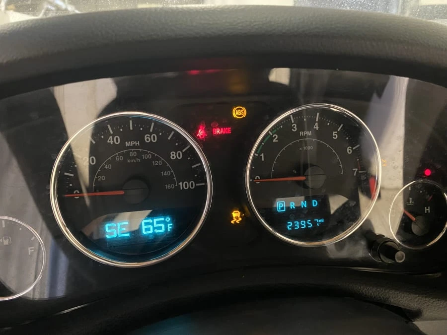 2018 Jeep Wrangler - Image 6 of 10