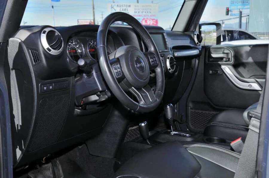 2018 Jeep JL Wrangler - Image 14 of 19