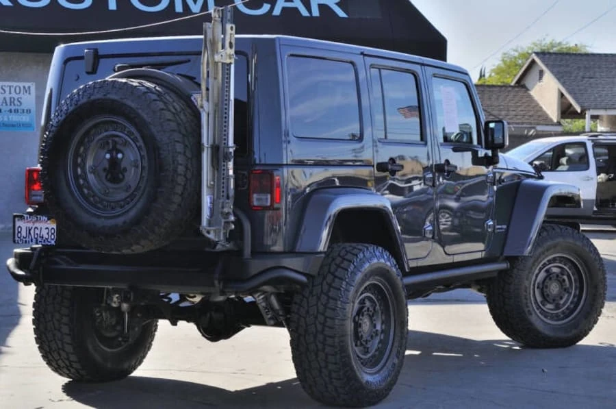 2018 Jeep JL Wrangler - Image 2 of 19