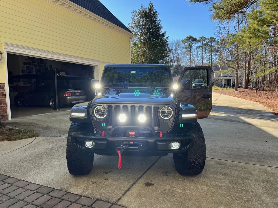 2018 Jeep JL Wrangler - Image 2 of 31