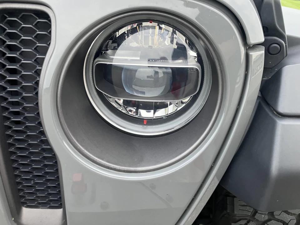2018 Jeep JL Wrangler - Image 24 of 31