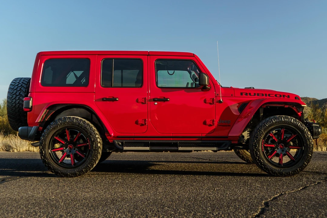 2018 Jeep JL Wrangler - Image 3 of 31