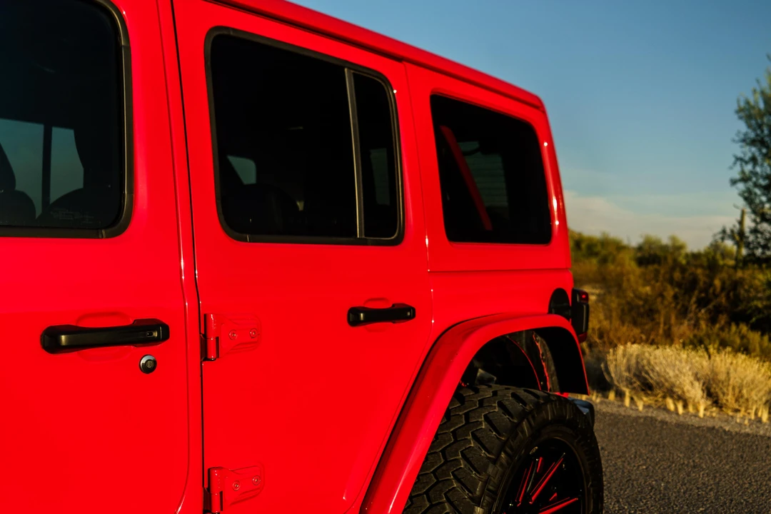 2018 Jeep JL Wrangler - Image 28 of 31