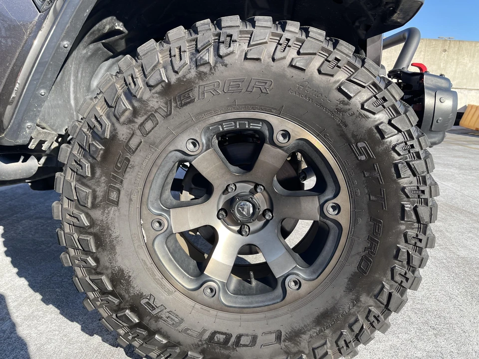 2018 Jeep JL Wrangler - Image 19 of 31