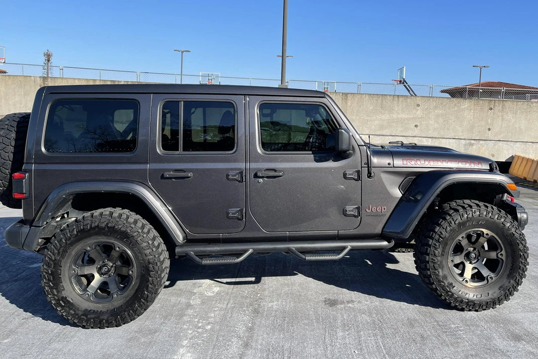 2018 Jeep JL Wrangler - Image 3 of 31
