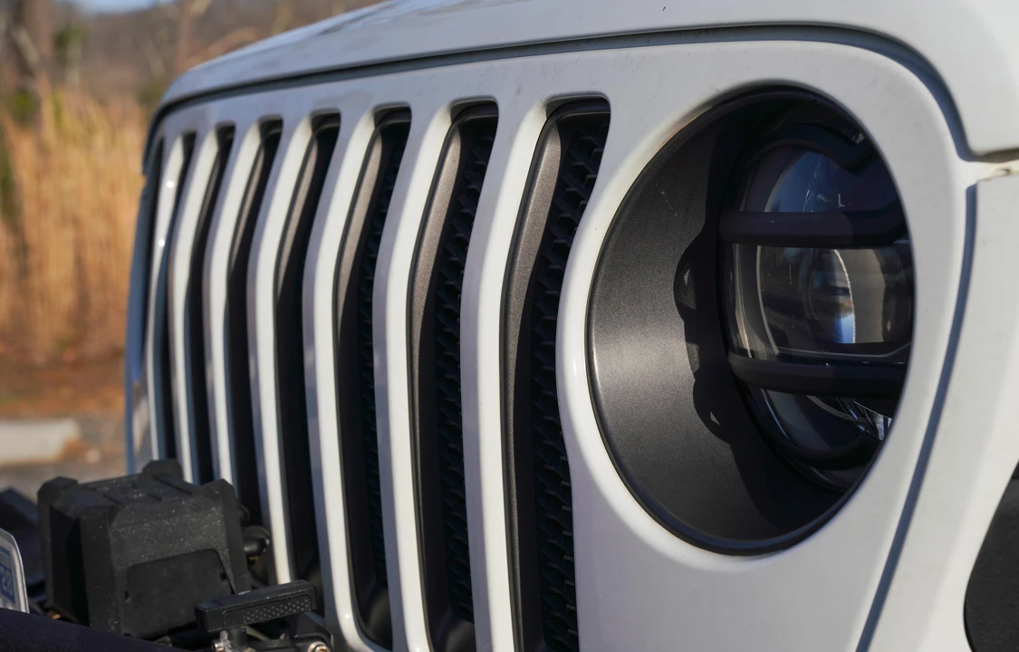 2018 Jeep JL Wrangler - Image 15 of 31