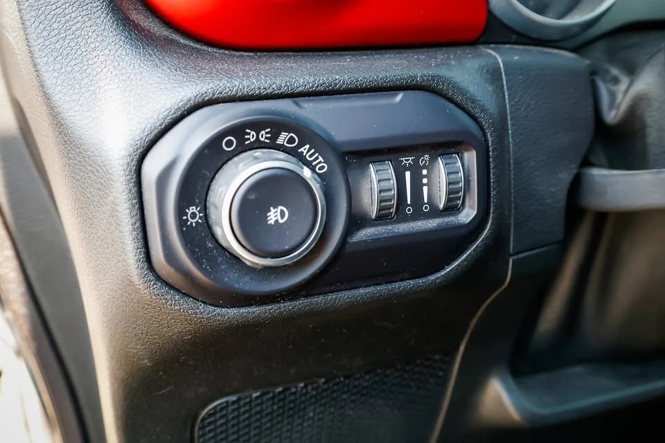2018 Jeep JK Wrangler - Image 16 of 20