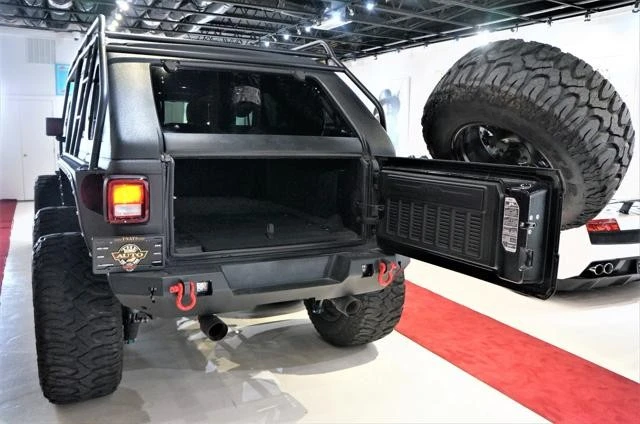 2018 Jeep Wrangler - Image 8 of 12