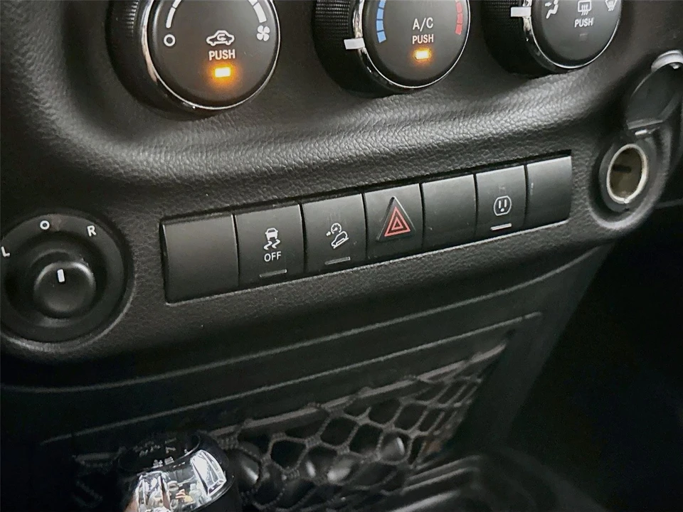 2018 Jeep JK Wrangler - Image 13 of 31