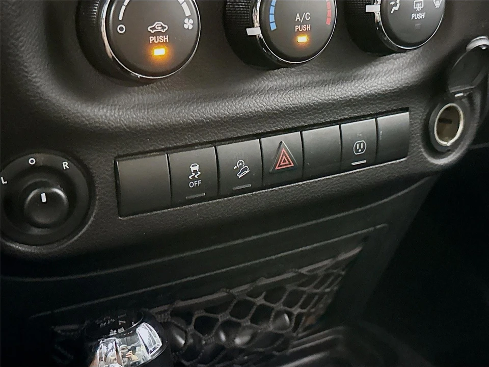 2018 Jeep Wrangler - Image 13 of 31