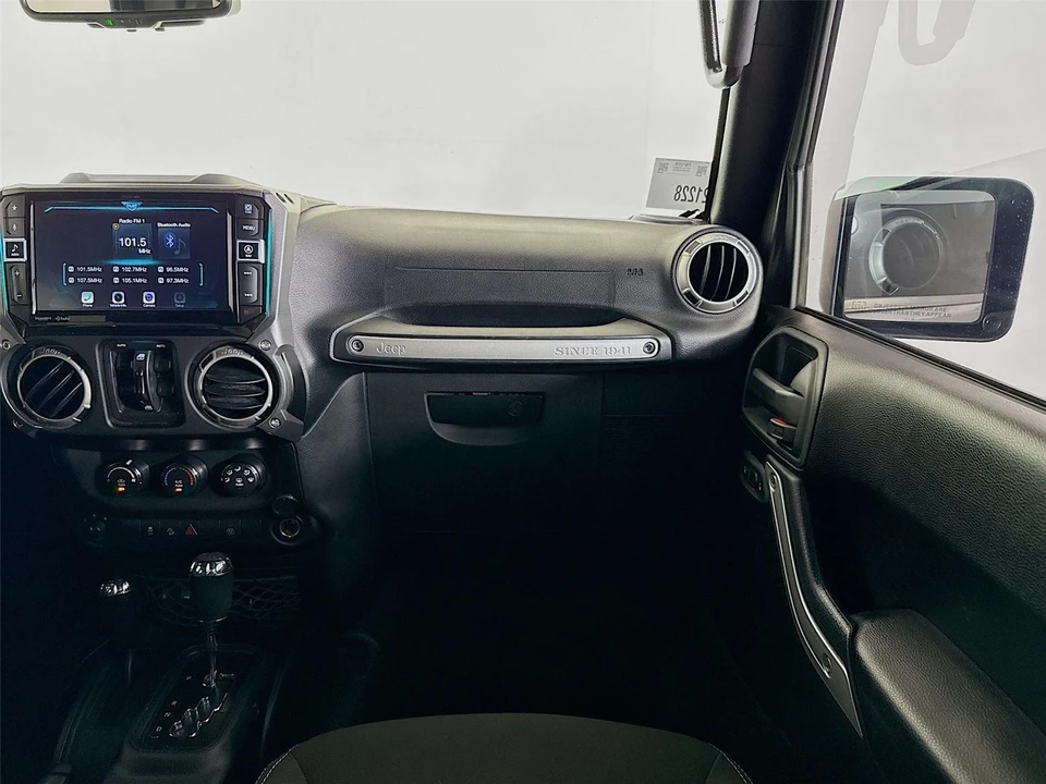 2018 Jeep Wrangler - Image 18 of 31