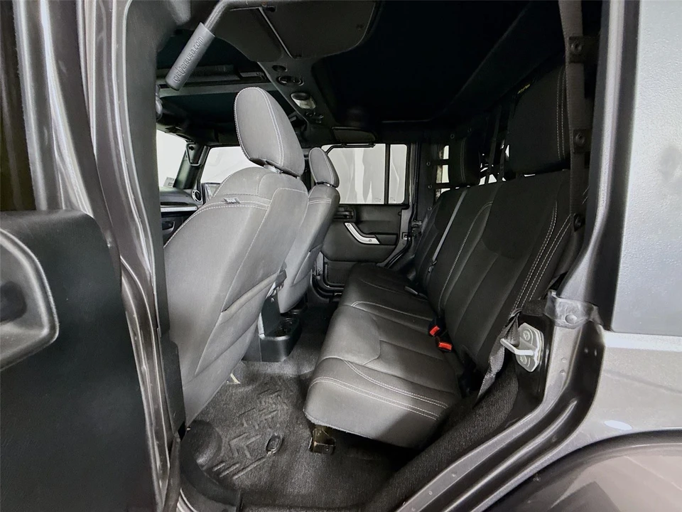 2018 Jeep Wrangler - Image 14 of 31